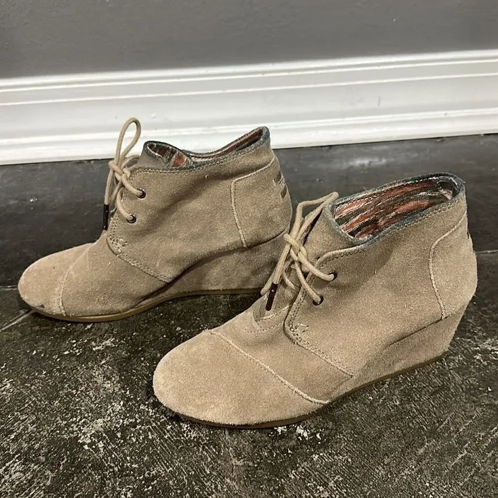 Toms Desert Wedge Suede Booties 7